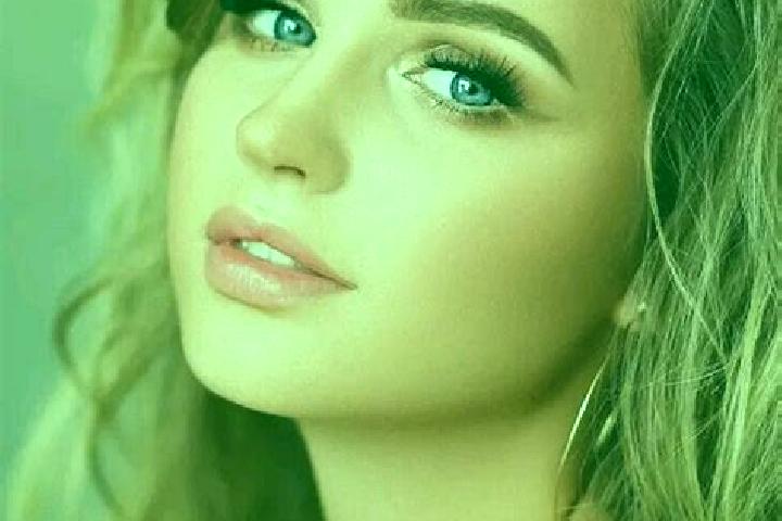 Mila, 27, a dark blonde blue-eyed indian companion based in View Park-Windsor Hills. Offering Massage, Tantra, Dinner Date. Available for incall and outcall,...