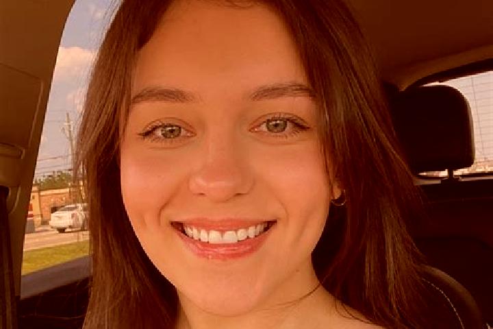 Mila, 27 — Escort in Purvis, United States