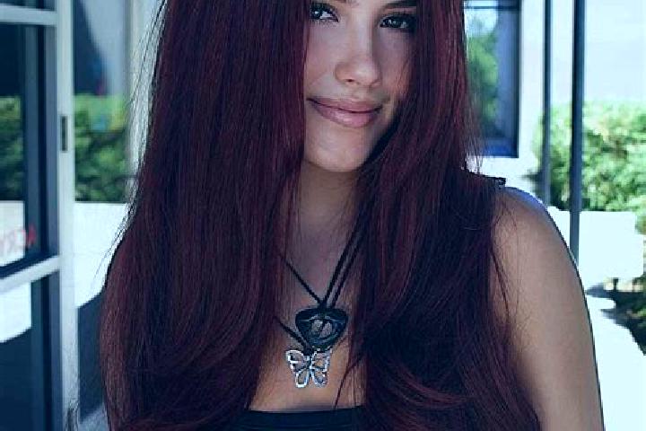 Mila, 28, a auburn dark-eyed mixed companion based in Whitewater. Offering Striptease, Duos, OWO. Available for incall and outcall, day and evening dates.