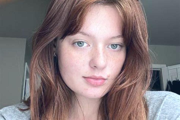 Mila, 28, a auburn grey-eyed asian companion based in Orta di Atella. Offering Prostate Massage, Tantra, Travel Companion, Deep French Kissing. Available for...