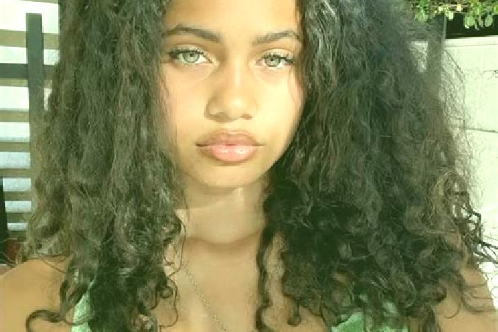 Mila, 28, a chestnut green-eyed mixed companion based in Hughestown. Offering Massage, Dinner Date, Party Girl. Available for incall and outcall, day and eve...