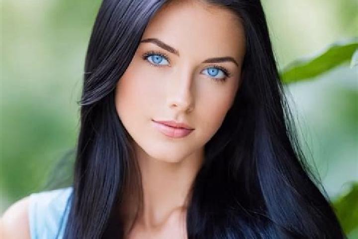 Mila, 28, a red dark-eyed mediterranean companion based in Stafa. Offering 69, OWO, Overnight. Available for incall and outcall, overnight bookings available.