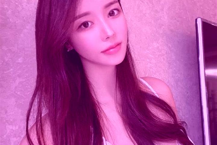 Mila, 28 — Escort in Duozhu, China
