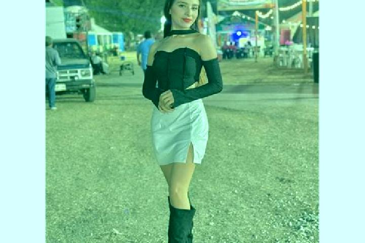 Mila, 28 — Escort in Emilio Carranza (Santa Cruz), Mexico