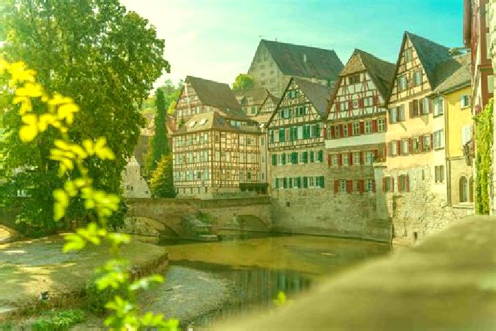 Mila, 28 — Escort in Schwaebisch Gmuend, Germany