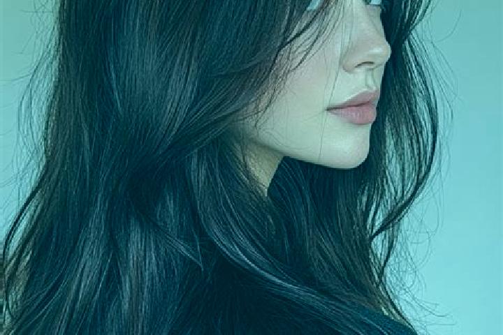 Mila, 29, a auburn brown-eyed caucasian companion based in Hovuni. Offering Prostate Massage, Massage, BDSM. Available for incall and outcall, day and evenin...
