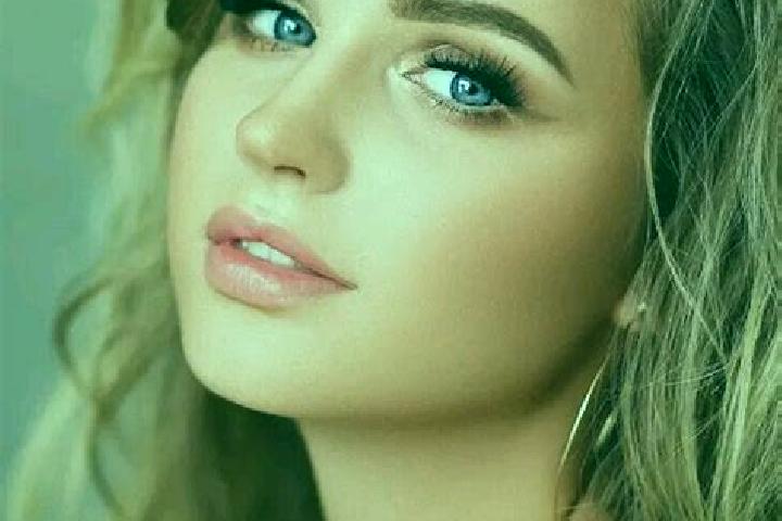Mila, 29, a dark blonde blue-eyed mediterranean companion based in Teslic. Offering Tantra, BDSM, Domination. Available for incall and outcall, day and eveni...