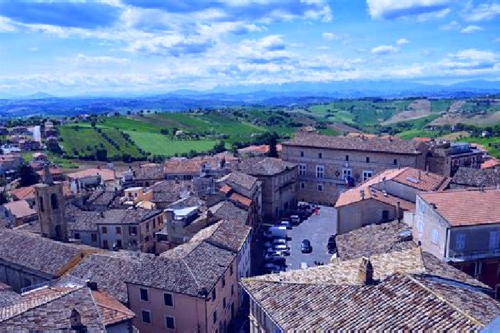Mila, 29 — Escort in Monte San Giusto, Italy