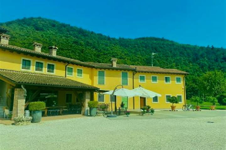 Mila, 29 — Escort in Valle Lomellina, Italy