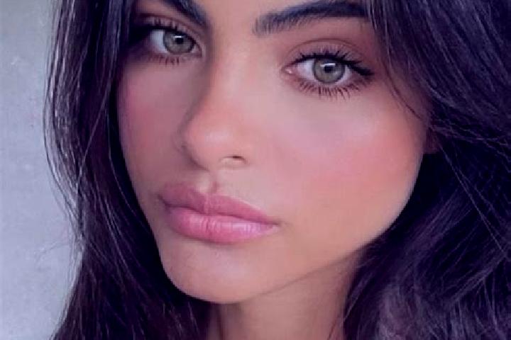 Mila, 30, a brunette green-eyed caribbean companion based in Amirabad. Offering Striptease, GFE, Prostate Massage, 69. Available for incall and outcall, over...