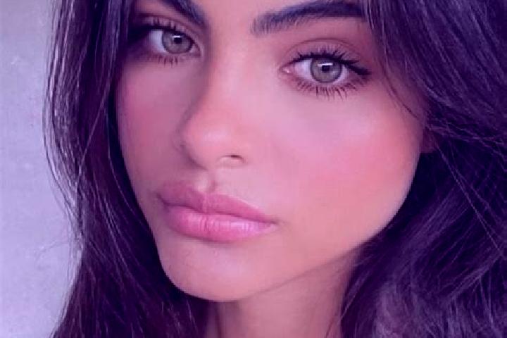 Mila, 30, a brunette green-eyed slavic companion based in Puehret. Offering Couples, Fetish. Available for incall and outcall, day and evening dates.