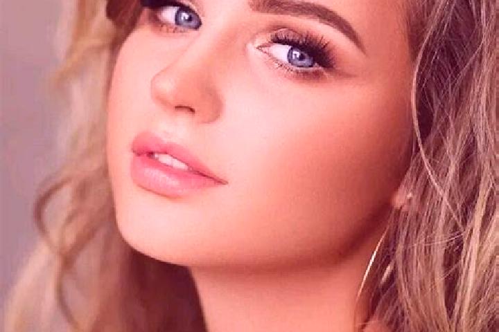 Mila, 30, a dark blonde blue-eyed asian companion based in Trigueros. Offering A-Level, Duos, Couples, Striptease, Party Girl. Available for incall and outca...