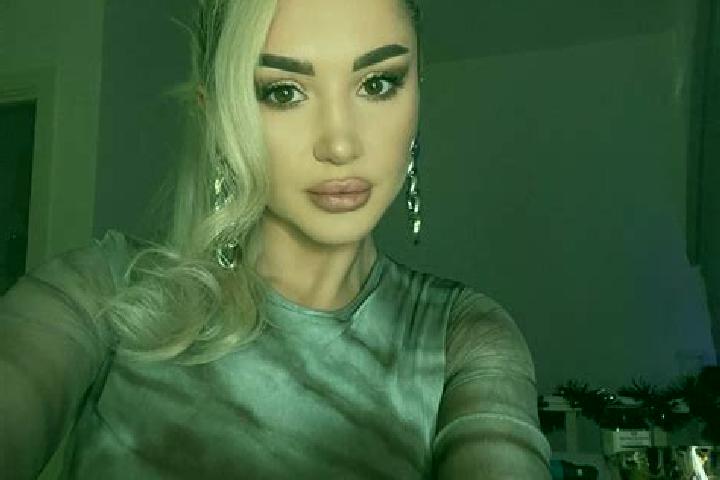 Mila, 30, a dark blonde grey-eyed ebony companion based in Ward 1. Offering Couples, 69, A-Level, Girlfriend Experience, BDSM. Available for incall and outca...