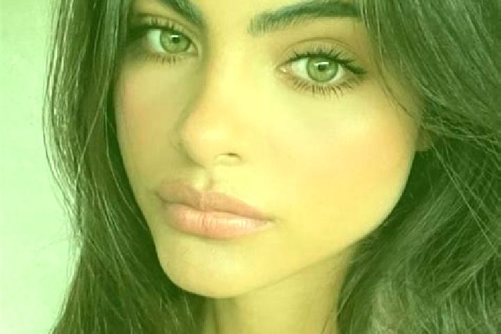 Mila, 30, a red dark-eyed indian companion based in San Antonio. Offering A-Level, Tantra, CIM, BDSM. Available for incall and outcall, overnight bookings av...
