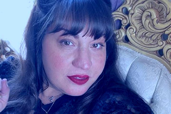 Mila, 30 — Escort in Flora Vista, United States