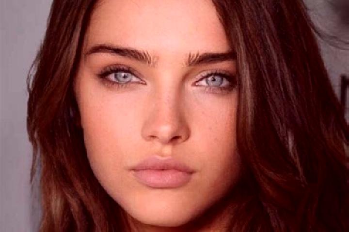 Mila, 31, a brunette blue-eyed mediterranean companion based in Campins. Offering Erotic Massage, Fetish, Girlfriend Experience. Available for incall and out...