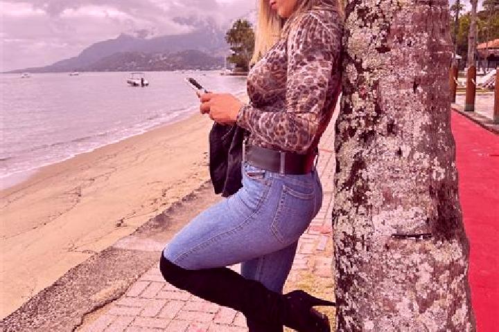 Mila, 31 — Escort in Candido Sales, Brazil