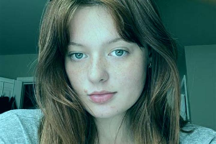 Mila, 32, a red grey-eyed mixed companion based in Moorooduc. Offering Party Girl, Overnight, Duos. Available for incall and outcall, overnight bookings avai...