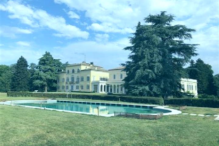 Mila, 32 — Escort in Sala Baganza, Italy