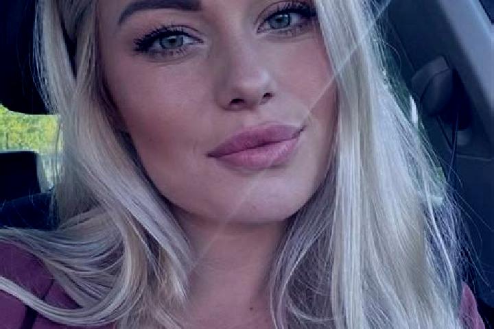 Mila, 33, a blonde hazel-eyed caribbean companion based in Finca Blanco. Offering CIM, Fetish, BDSM, Erotic Massage. Available for incall and outcall, overni...