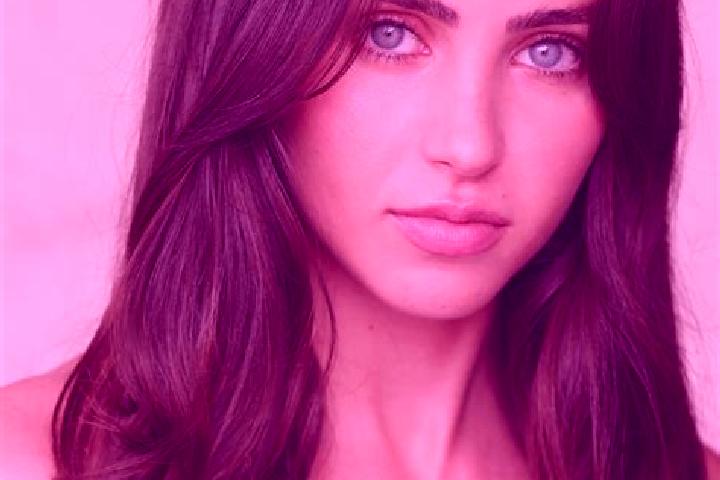 Mila, 33, a brunette dark-eyed caribbean companion based in Darnah. Offering CIM, Duos, Tantra. Available for incall and outcall, day and evening dates.