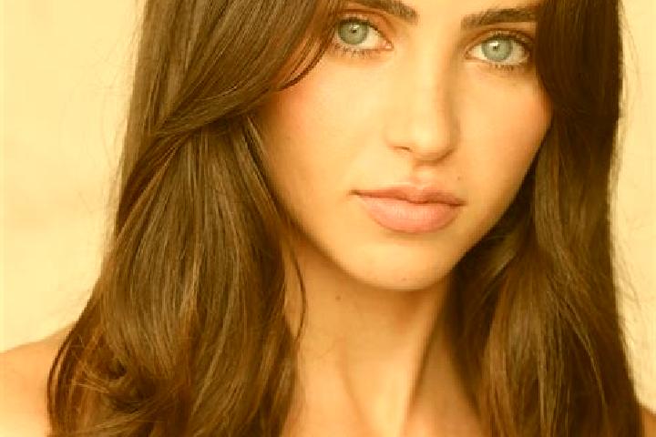 Mila, 33, a chestnut brown-eyed slavic companion based in Salou. Offering Dinner Date, BDSM, CIM, Party Girl. Available for incall and outcall, day and eveni...