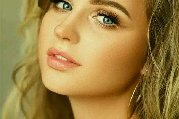 Mila, 33, a dark blonde blue-eyed indian companion based in Esbly. Offering Dinner Date, BDSM, Girlfriend Experience, Prostate Massage. Available for incall ...