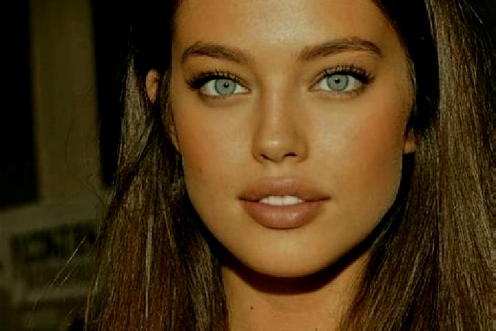 Mila, 34, a chestnut grey-eyed caucasian companion based in Puianello. Offering Travel Companion, Deep French Kissing, Fetish. Available for incall and outca...