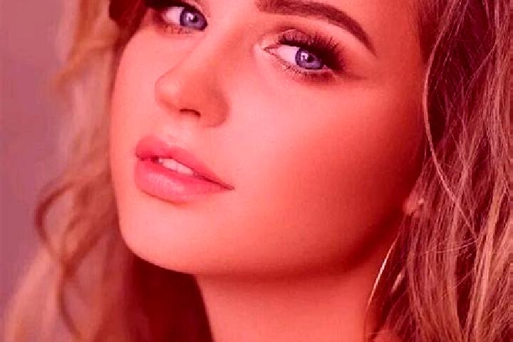 Mila, 34, a dark blonde blue-eyed ebony companion based in Villanueva de las Cruces. Offering GFE, Couples, Erotic Massage, Travel Companion, OWO. Available ...