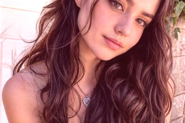 Mila, 35, a auburn hazel-eyed middle eastern companion based in Matupa. Offering Massage, Tantra. Available for incall and outcall, overnight bookings availa...