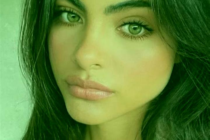 Mila, 35, a chestnut hazel-eyed indian companion based in Prados. Offering Domination, Overnight, Striptease, Roleplay. Available for incall and outcall, ove...