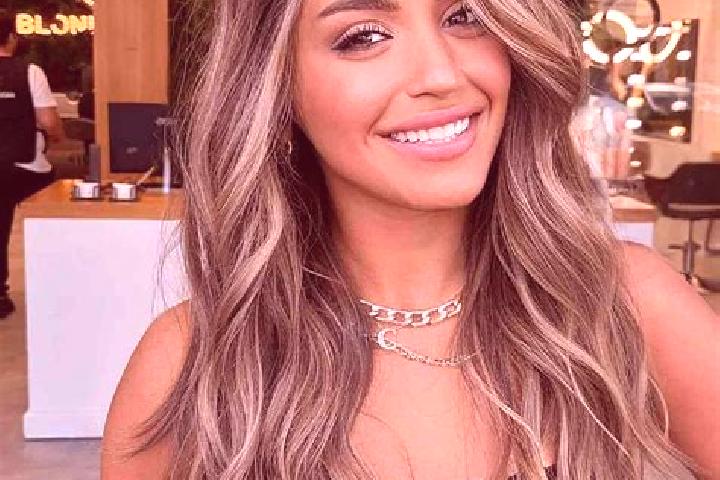 Mila, 35, a dark blonde brown-eyed mediterranean companion based in Moville. Offering Massage, Overnight. Available for incall and outcall, day and evening d...