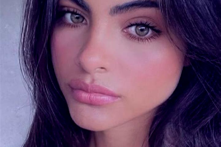 Mila, 35, a dark blonde green-eyed indian companion based in Pesquera. Offering Dinner Date, Massage, GFE, Tantra, Couples. Available for incall and outcall,...