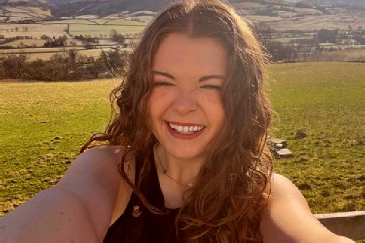 Mila, 35 — Escort in Gwynn, United States