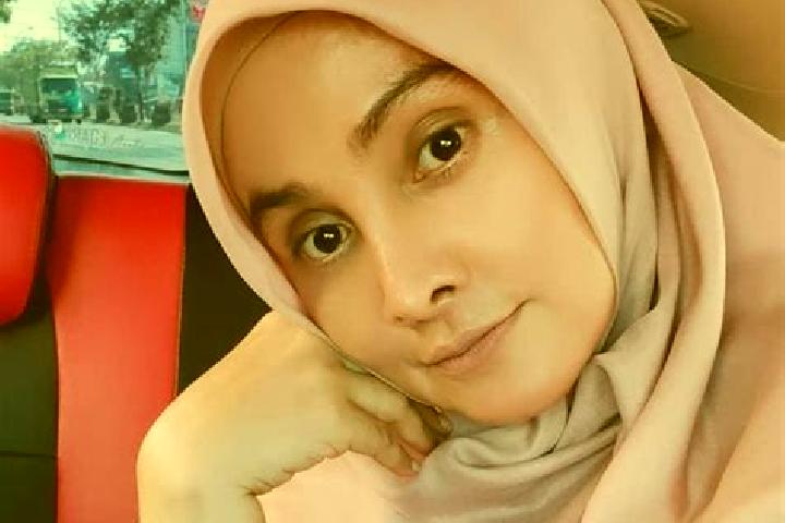 Mila, 35 — Escort in Padangpanjang, Indonesia