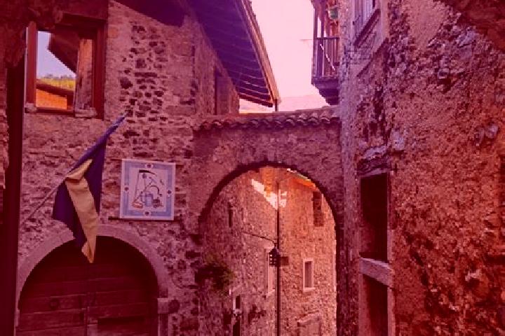 Mila, 35 — Escort in Tiarno di Sotto, Italy