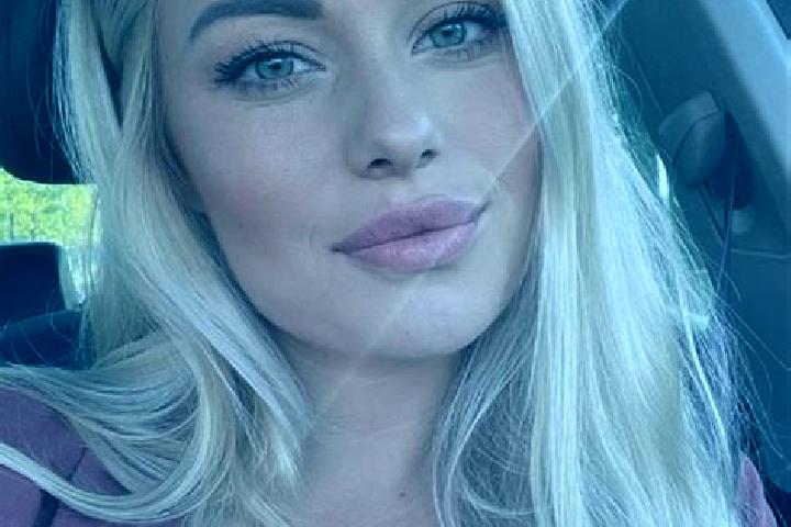 Mila, 36, a blonde hazel-eyed caucasian companion based in Hedge End. Offering Couples, BDSM, 69. Available for incall and outcall, day and evening dates.