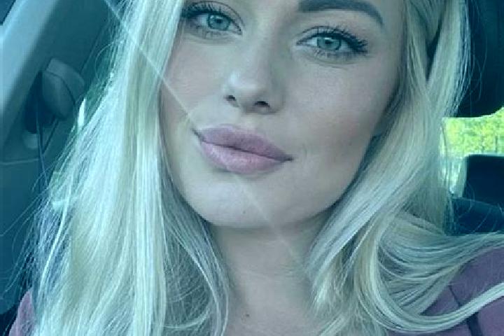 Mila, 36, a blonde hazel-eyed ebony companion based in Fatumnasi. Offering CIM, BDSM, Travel Companion, OWO, Duos. Available for incall and outcall, day and ...