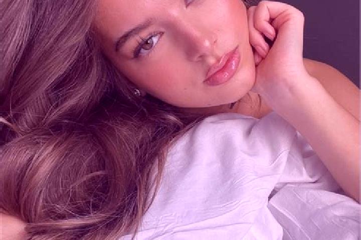 Mila, 36, a chestnut hazel-eyed asian companion based in Kan Yin Ngu. Offering Party Girl, CIM, Deep French Kissing, Overnight. Available for incall and outc...