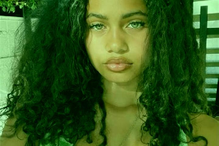 Mila, 36, a red green-eyed mixed companion based in Benet. Offering Overnight, Dinner Date. Available for incall and outcall, overnight bookings available.