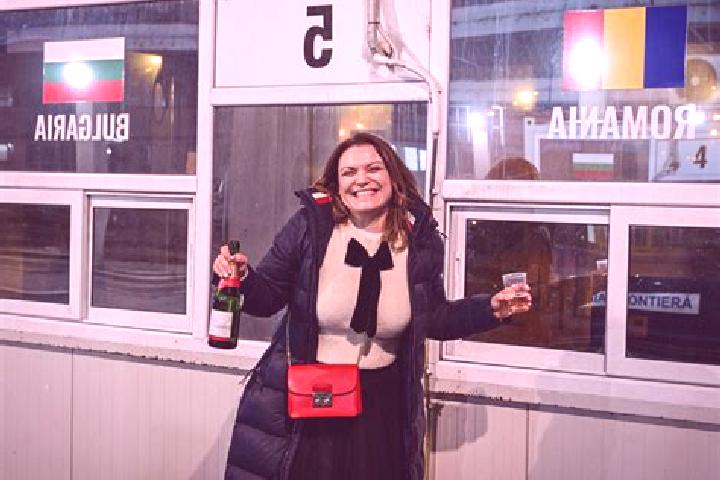 Mila, 36 — Escort in Stalpeni, Romania
