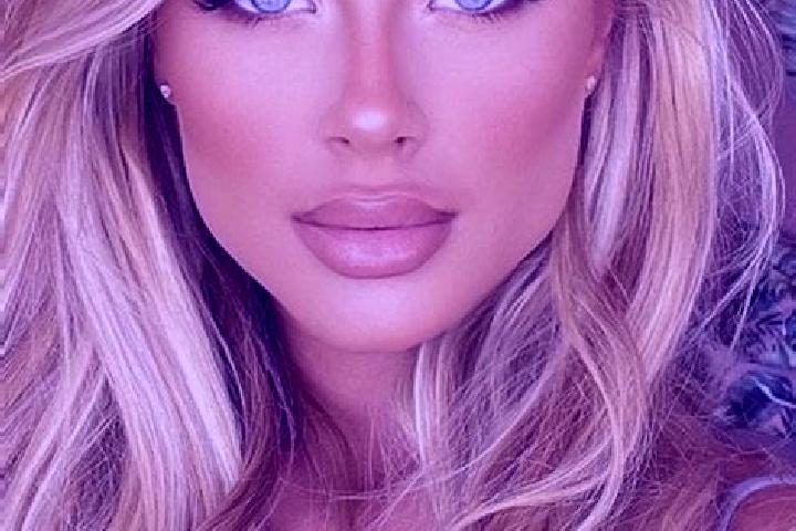 Mila, 37, a blonde blue-eyed latina companion based in Oncino. Offering Party Girl, Overnight, OWO. Available for incall and outcall, day and evening dates.