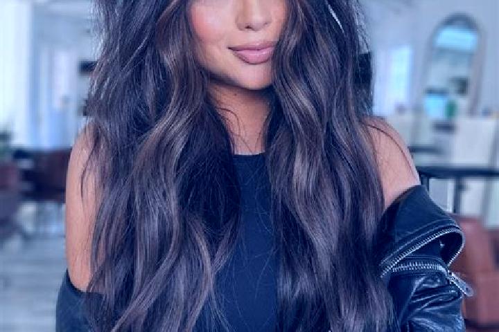 Mila, 37, a brunette dark-eyed caribbean companion based in Baselice. Offering Striptease, Prostate Massage. Available for incall and outcall, day and evenin...