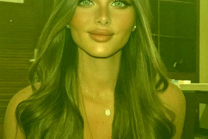 Mila, 37, a brunette dark-eyed european companion based in Lianghui. Offering Massage, Girlfriend Experience, Erotic Massage, Deep French Kissing. Available ...