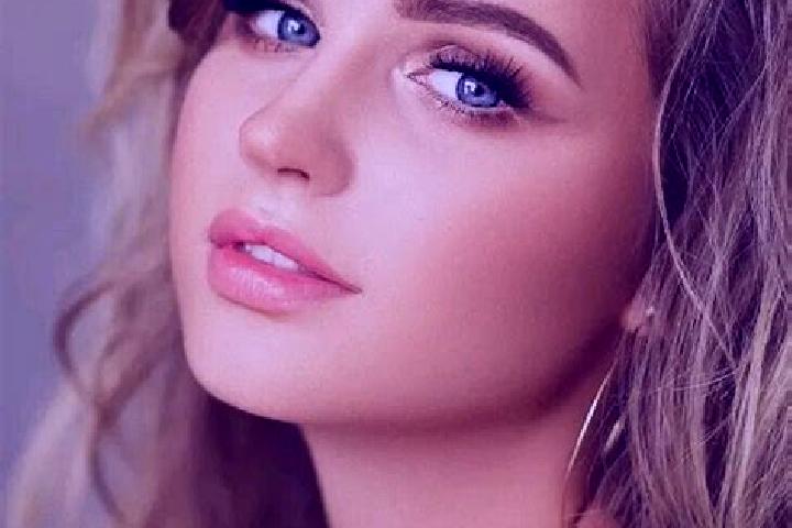 Mila, 37, a dark blonde blue-eyed caucasian companion based in Nagafou. Offering Party Girl, 69, Tantra, Couples. Available for incall and outcall, overnight...