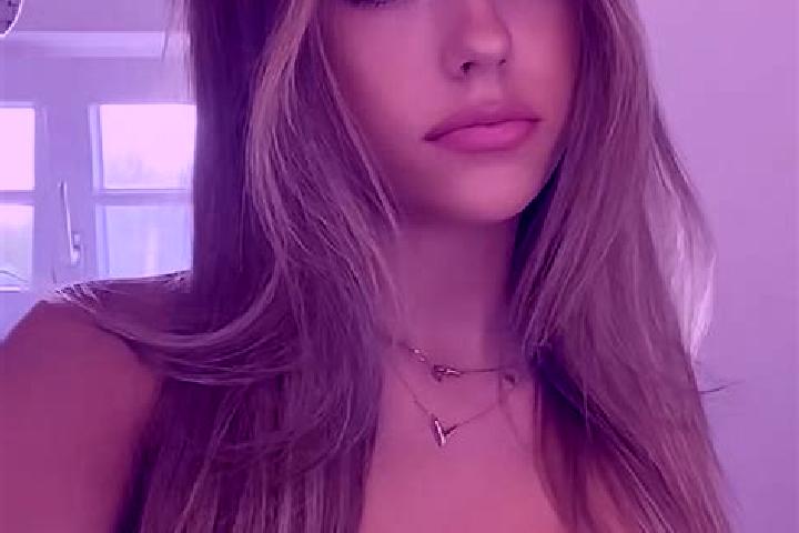 Mila, 37, a dark blonde brown-eyed caucasian companion based in Barrio de la Barranca. Offering GFE, Dinner Date, Roleplay. Available for incall and outcall,...