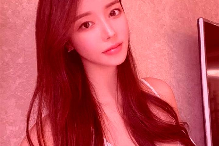 Mila, 37 — Escort in Peishi, China