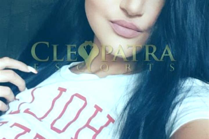 Mila, 38, a auburn amber-eyed mediterranean companion based in Martigny-Ville. Offering Tantra, OWO, Dinner Date, Girlfriend Experience, Prostate Massage. Av...