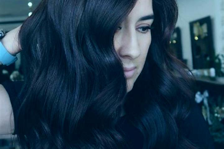 Mila, 38, a auburn dark-eyed mixed companion based in Dare Tu. Offering Dinner Date, Tantra, OWO, Couples, Erotic Massage. Available for incall and outcall, ...