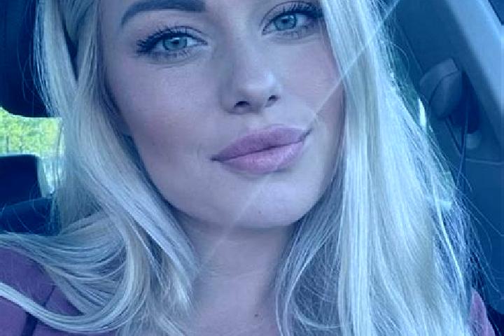 Mila, 38, a blonde hazel-eyed indian companion based in South Norwood. Offering GFE, Duos, Erotic Massage. Available for incall and outcall, overnight bookin...
